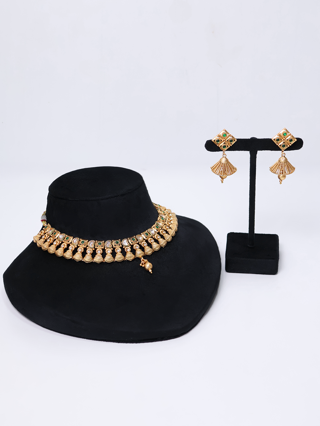 Golden Dewdrop Temple Jewel Choker Set