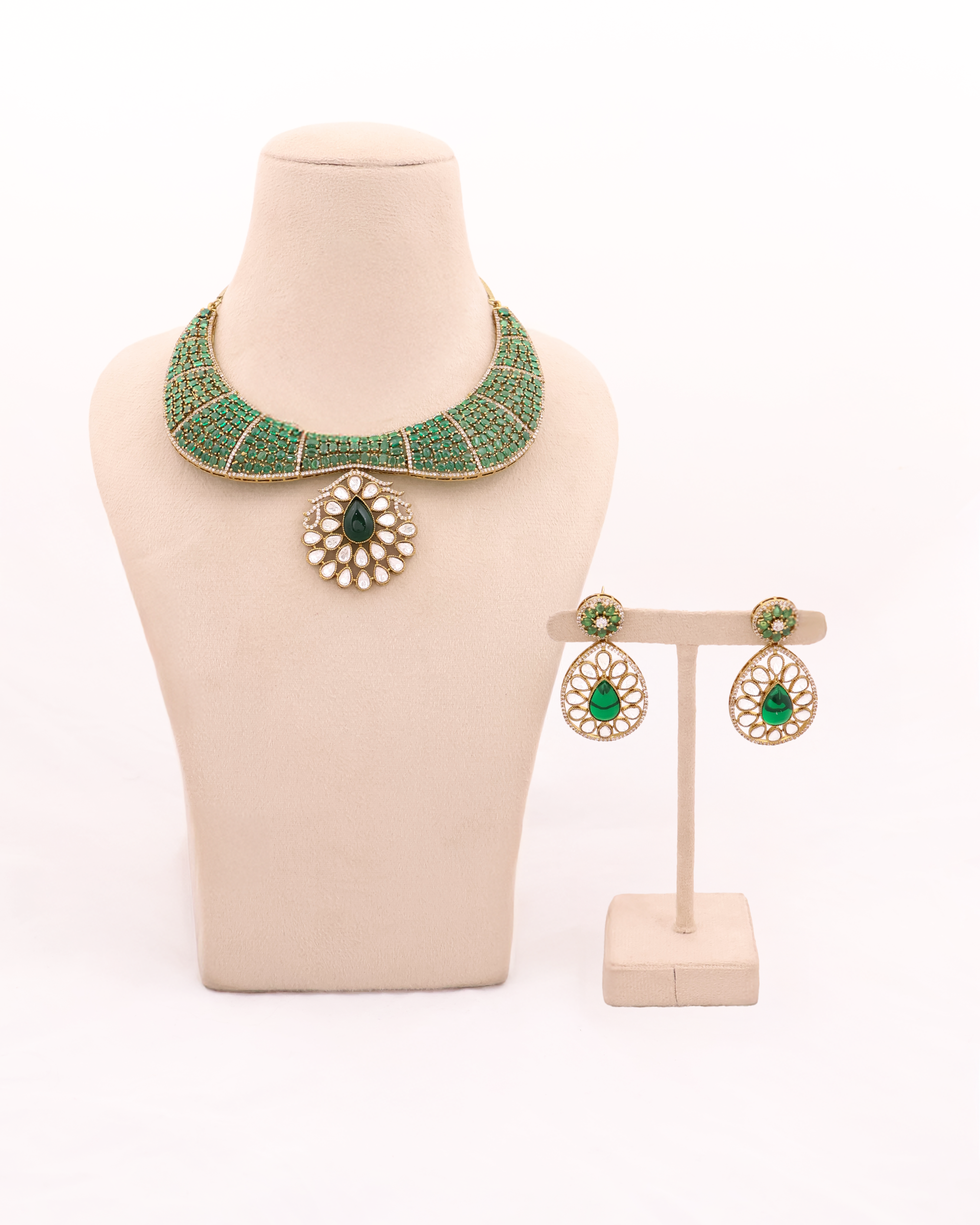 Emerlad Jaali noor teardrop collar Necklace set