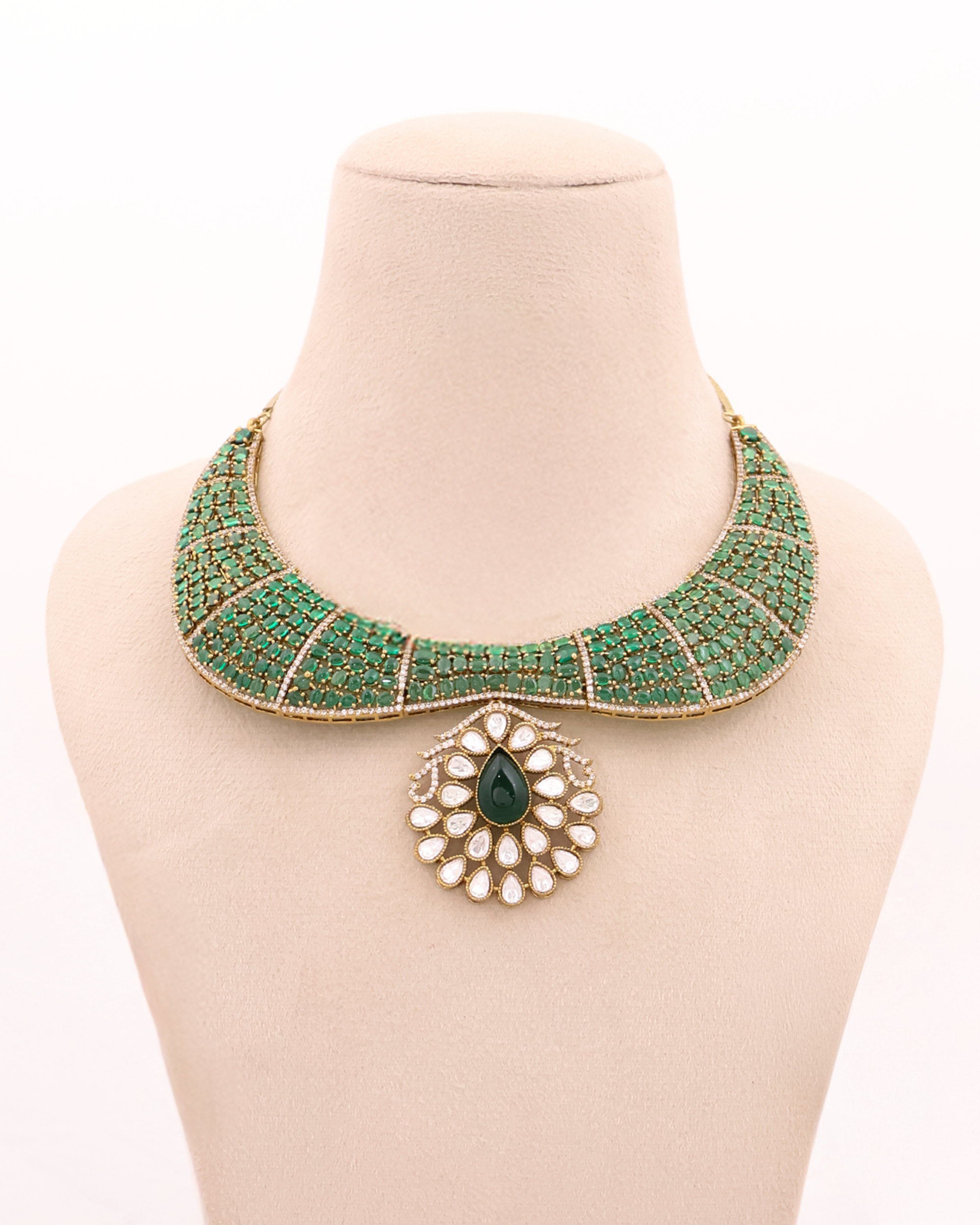 Emerlad Jaali noor teardrop collar Necklace set