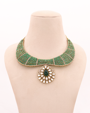 Emerlad Jaali noor teardrop collar Necklace set