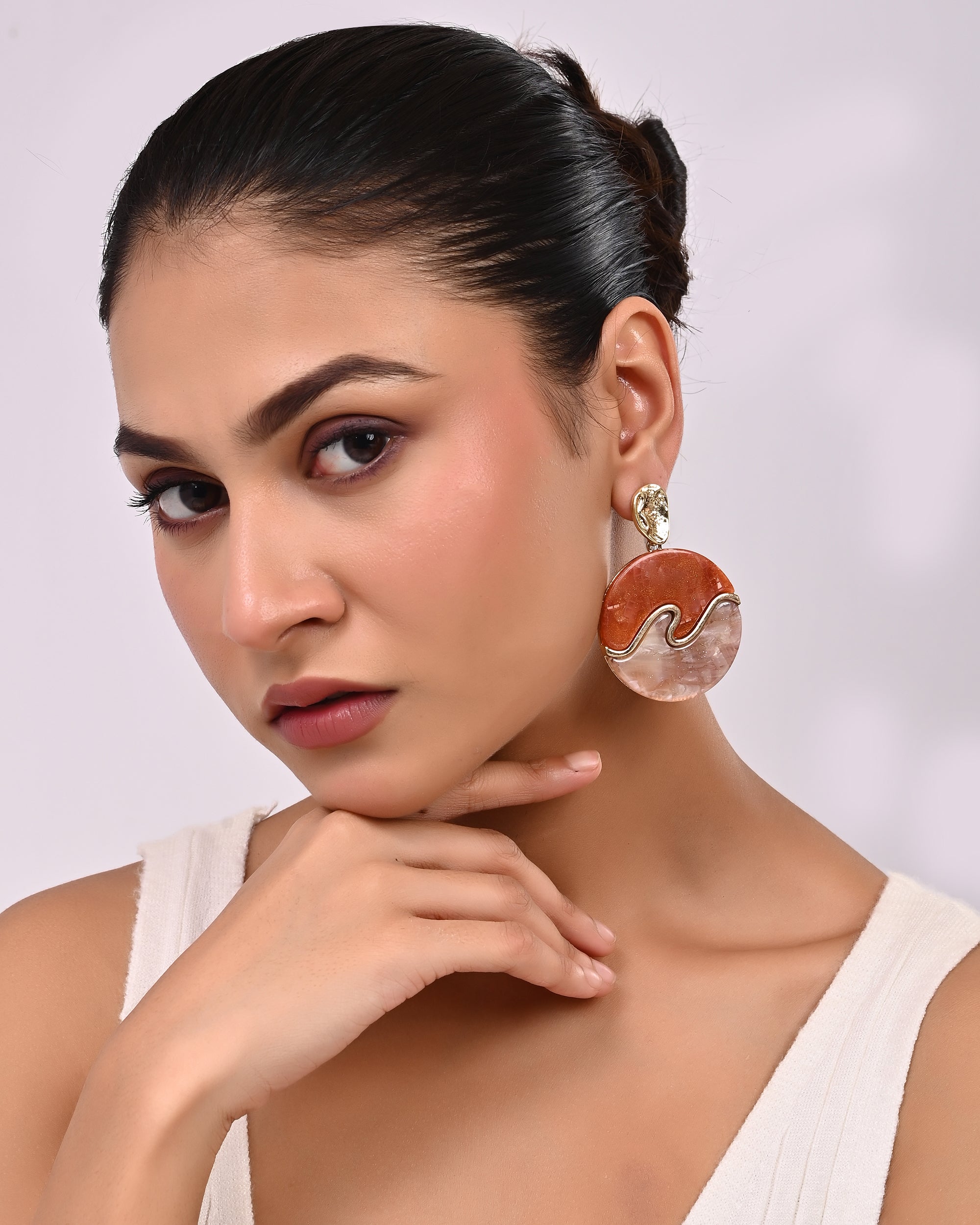 Retro Wavy Glitter Resin Disc Drop Earrings