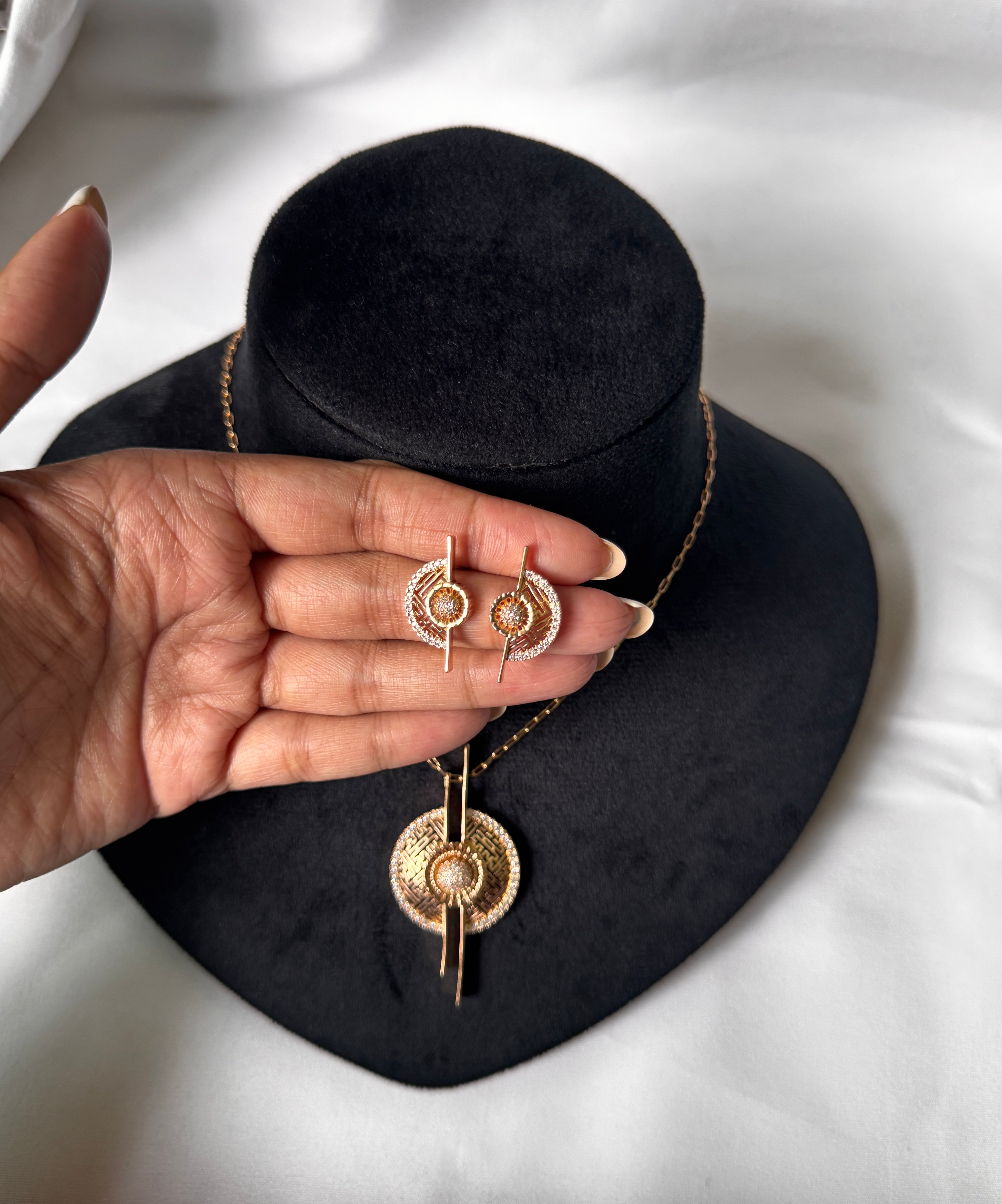 Unite Necklace