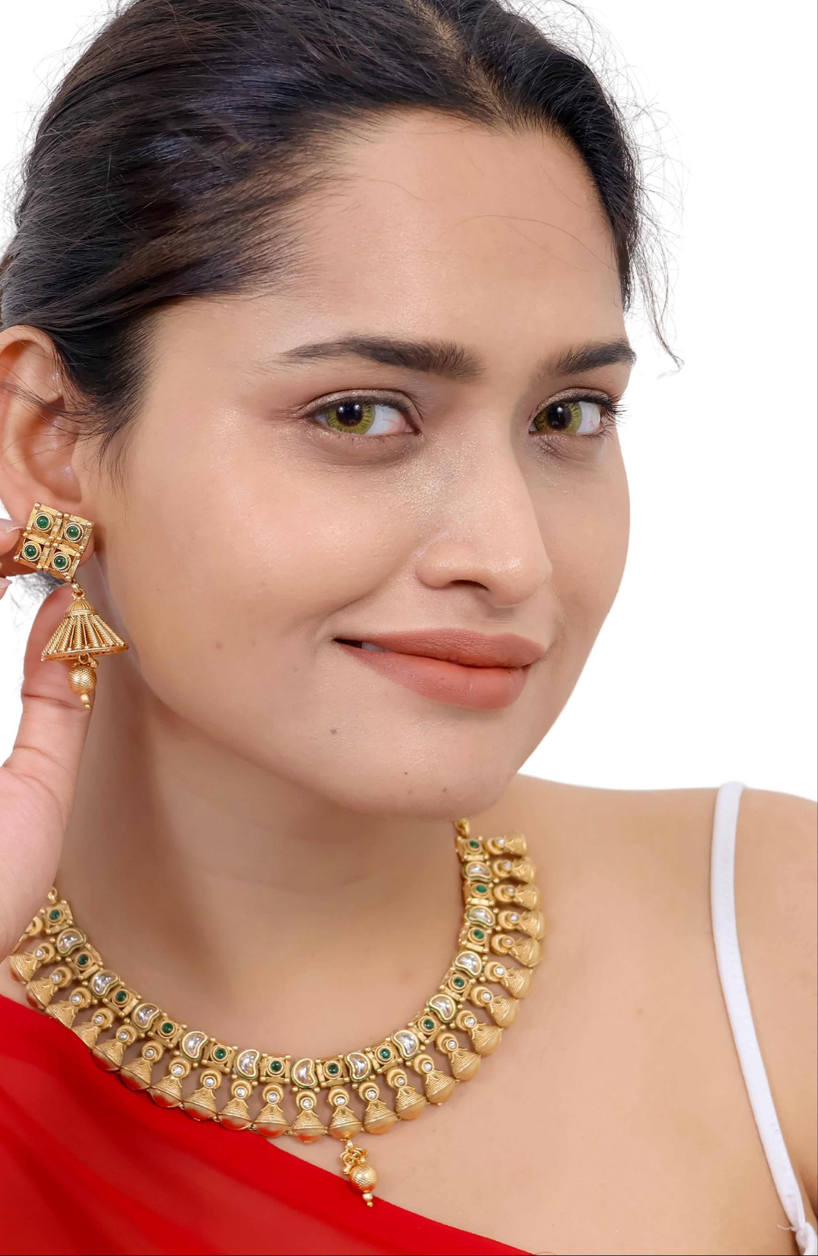 Golden Dewdrop Temple Jewel Choker Set