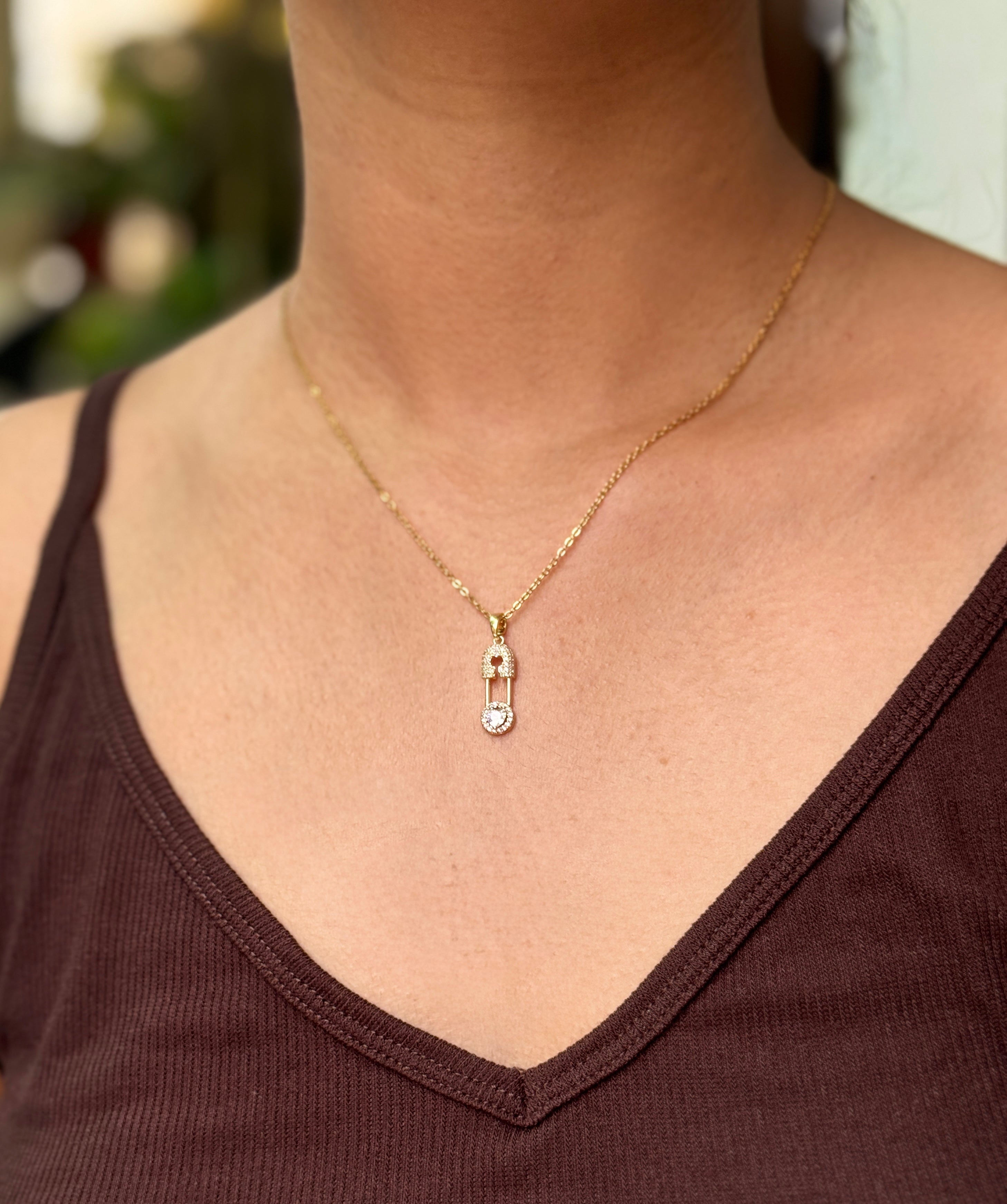 Safety pin Pendant