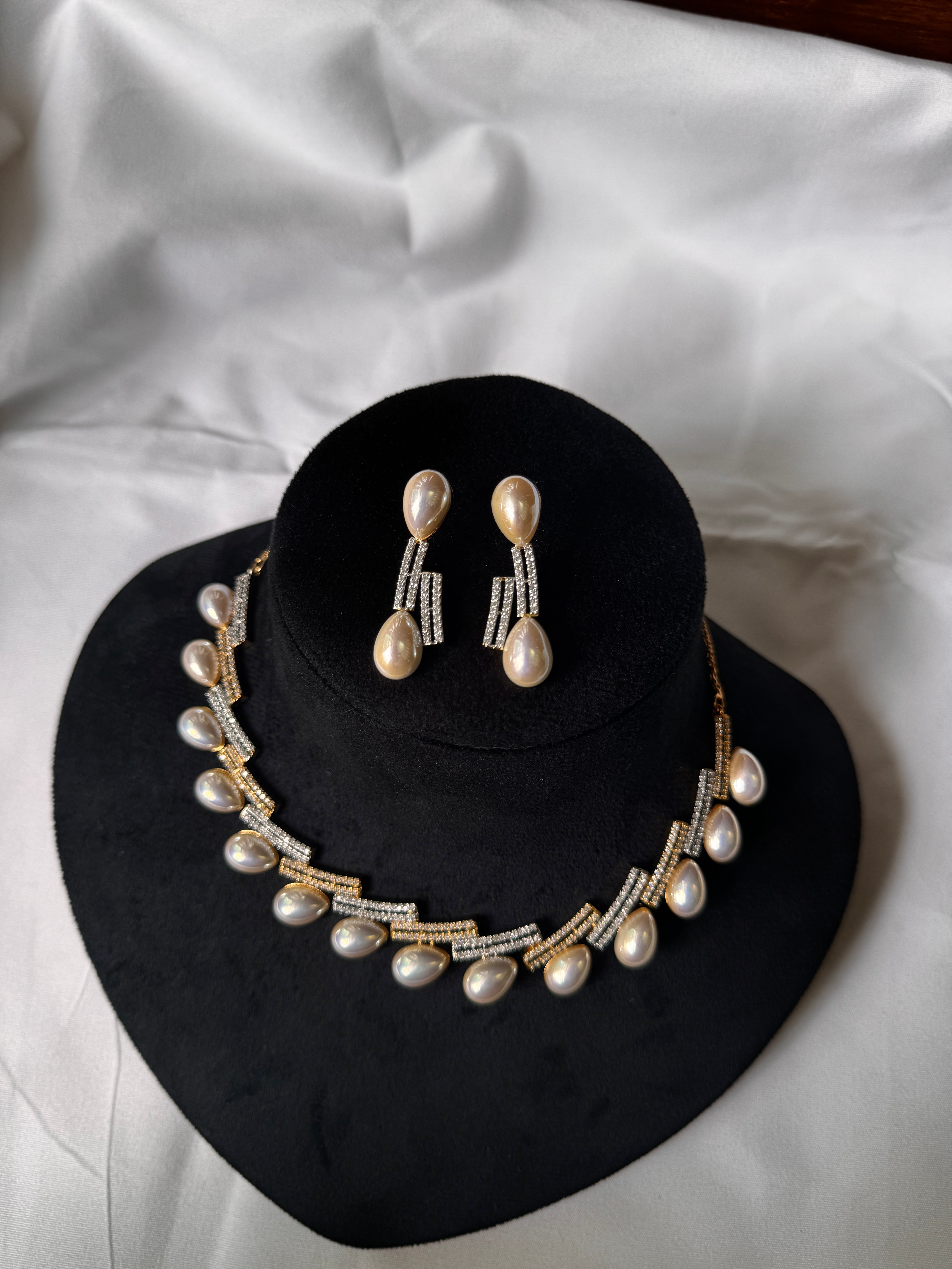 AD Necklace Set