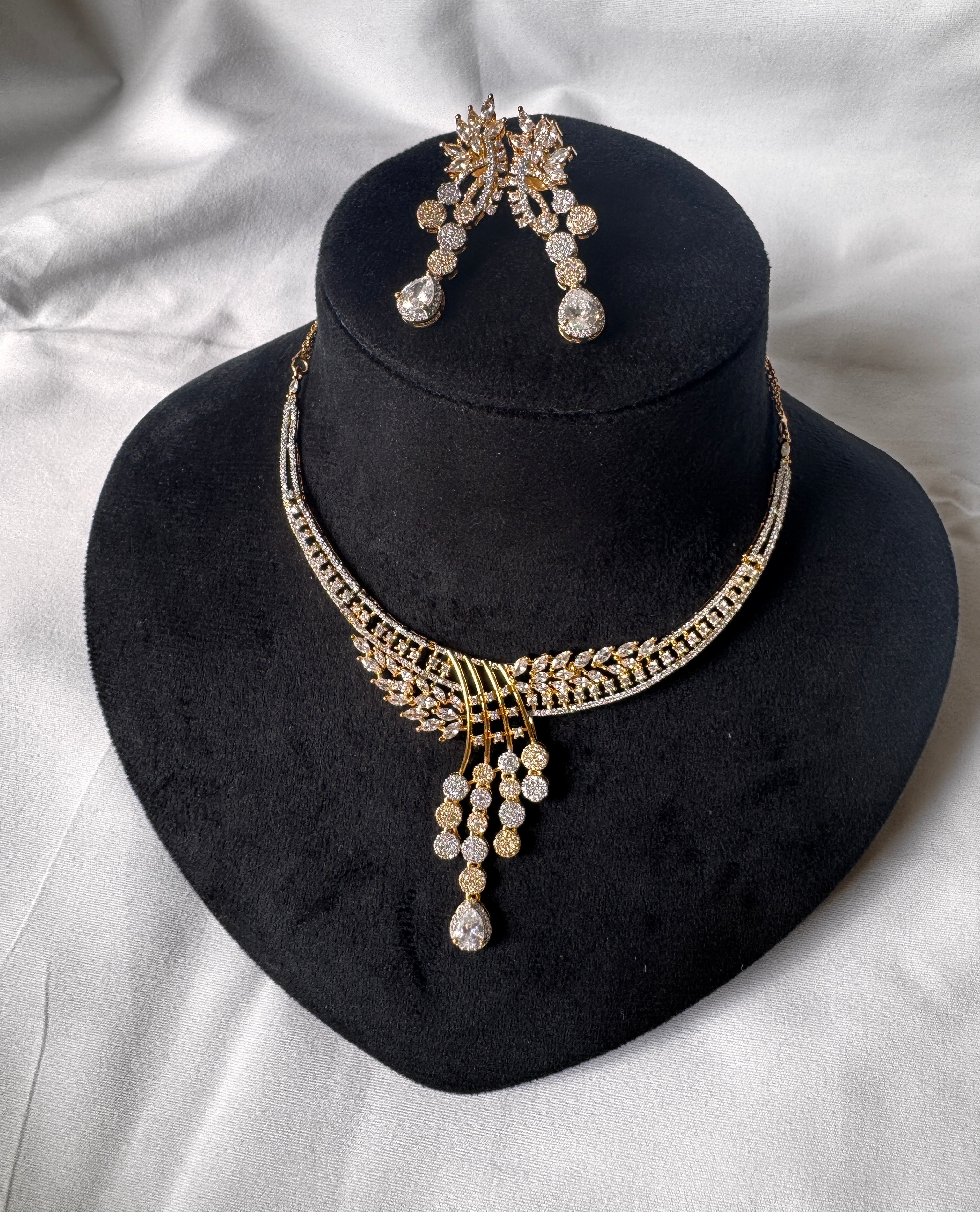 AD Necklace Set