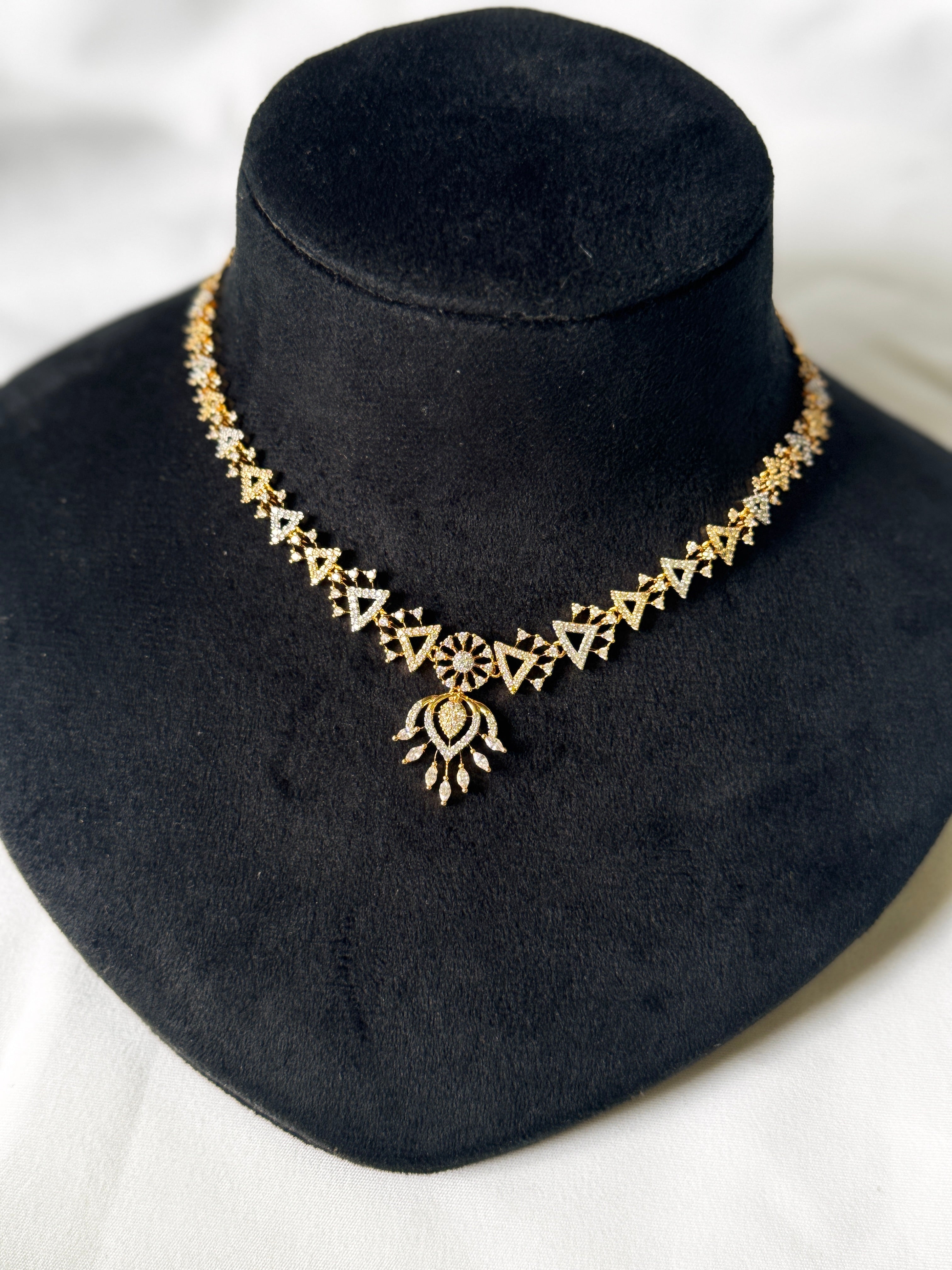 AD Necklace Set