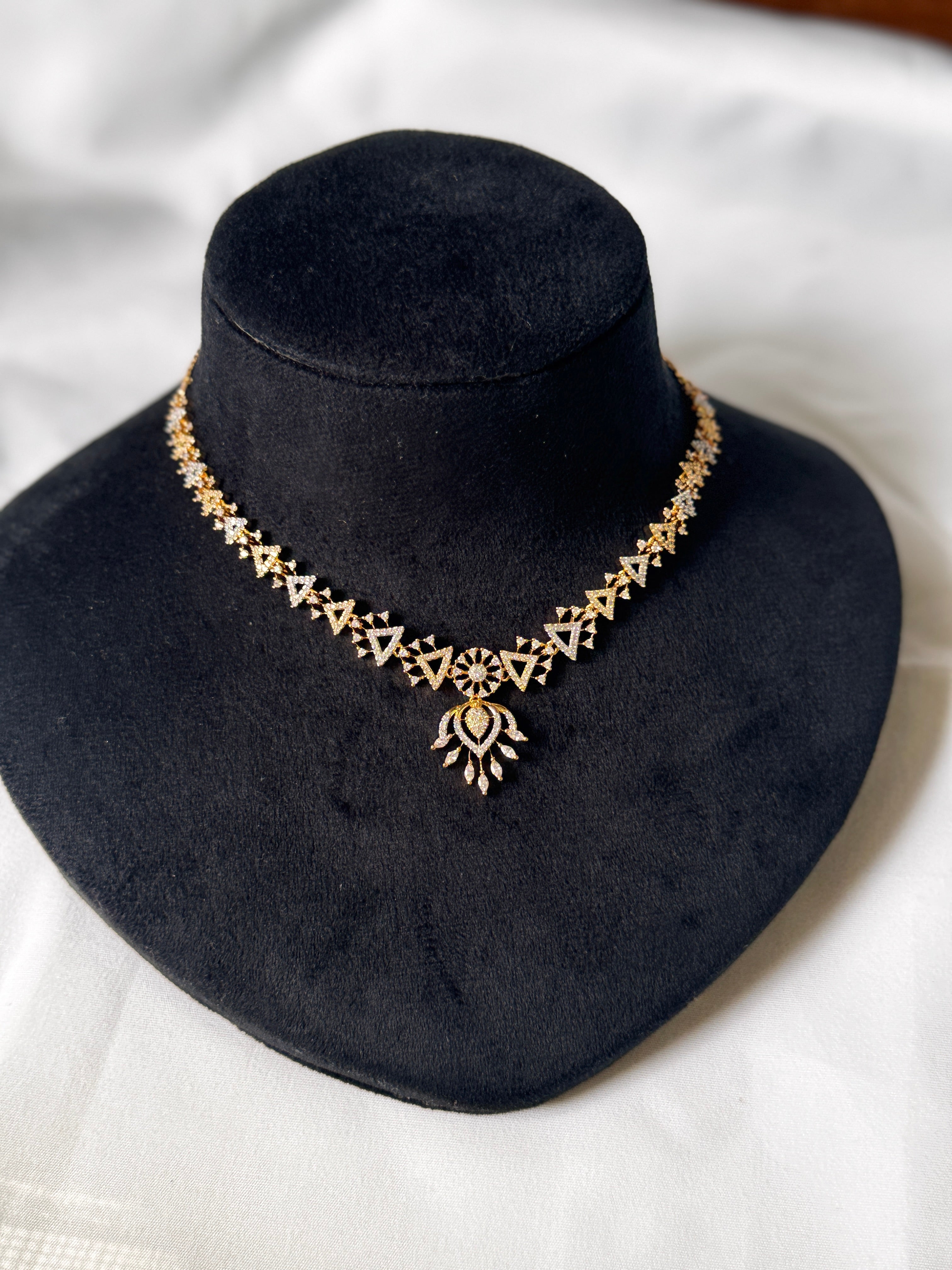 AD Necklace Set