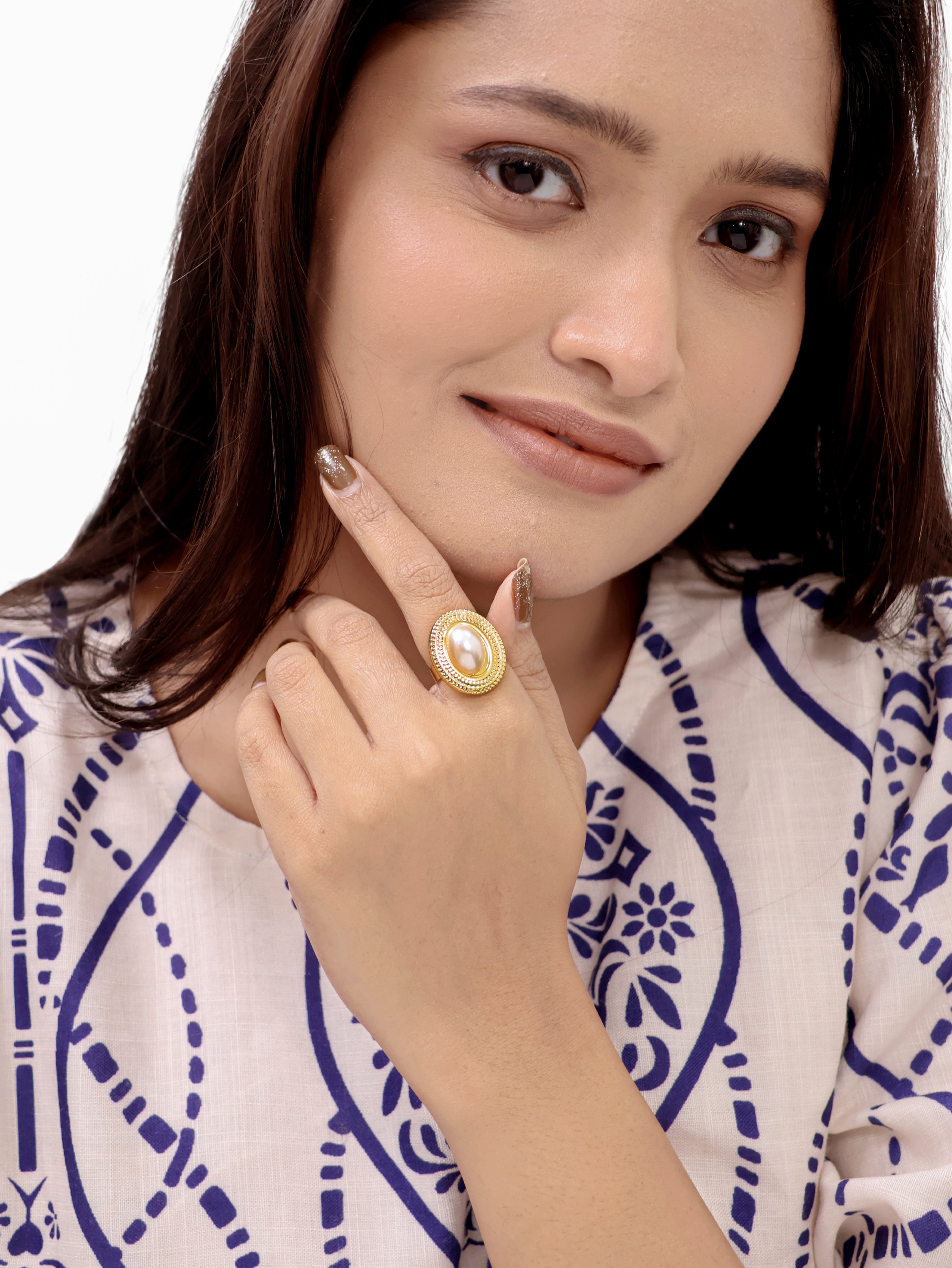 Husn Ring